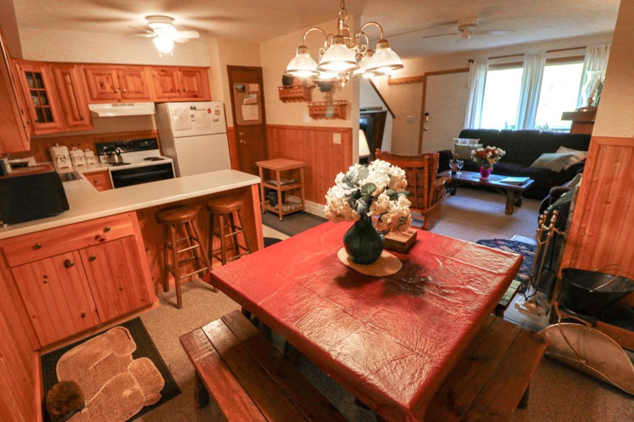 Quaint Condo 5 Minutes To The Ski Slopes Valley Park D1 Killington Buitenkant foto
